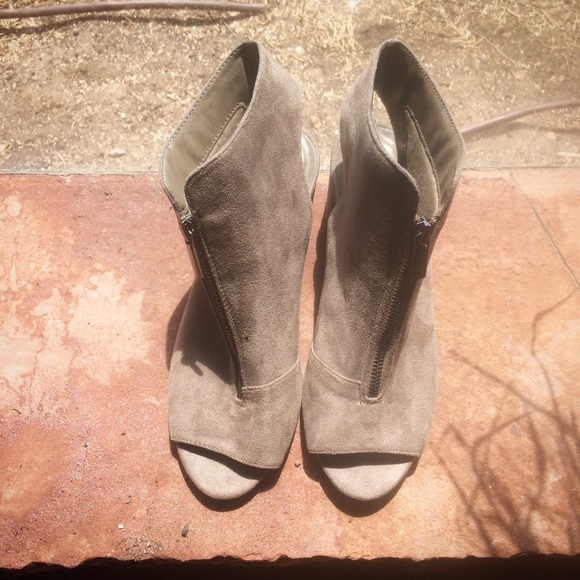 Coconuts tan zipped sling back open toe bootie 8.5 - Picture 4 of 7